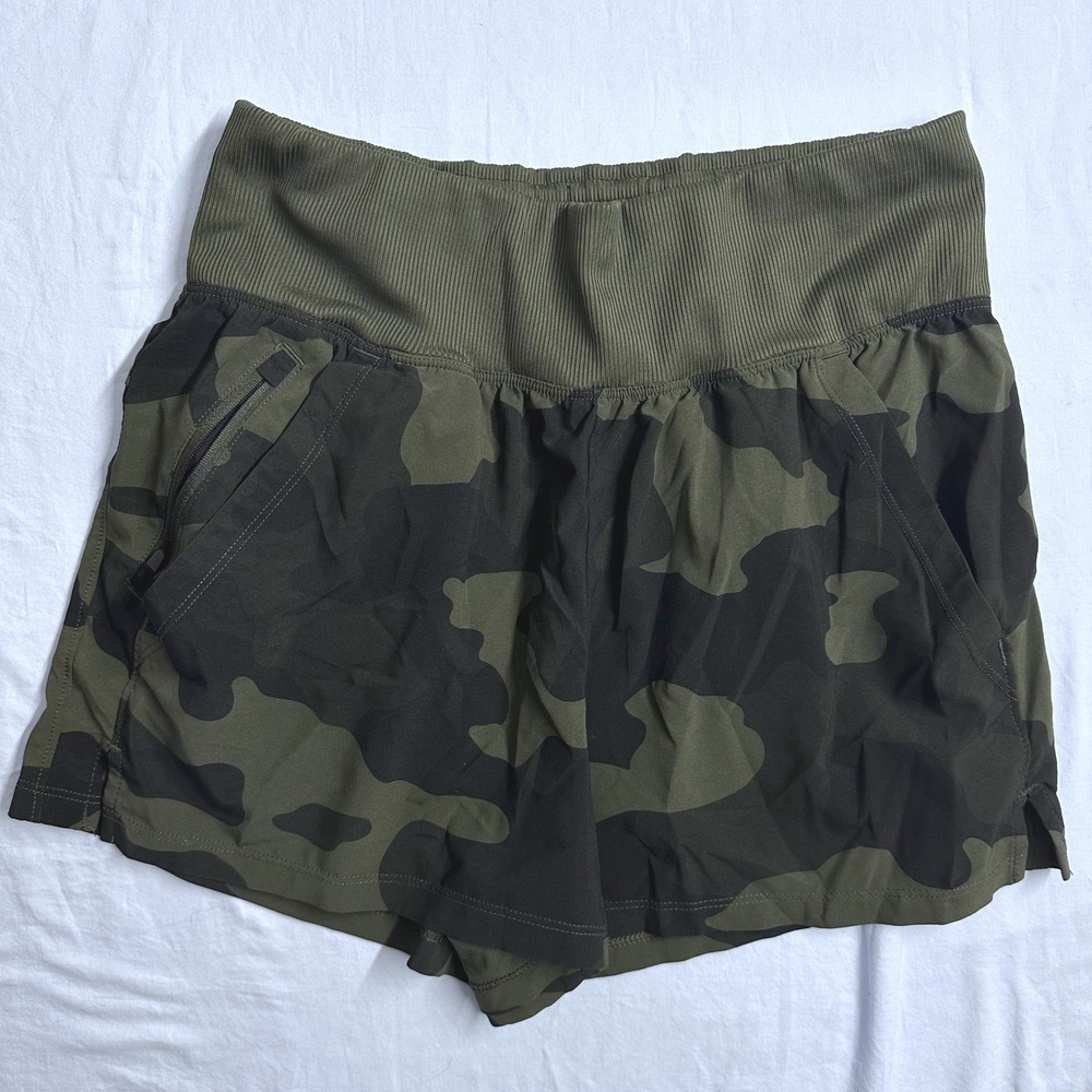 All in Motion Womens Camouflage Athletic Shorts Size Small Ribbed Waist Pockets